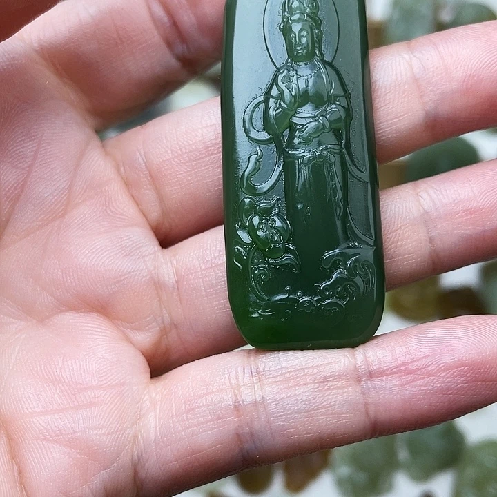 淄***型颈饰未镶嵌和田玉