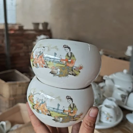 库存微瑕三娘教子笔洗两个