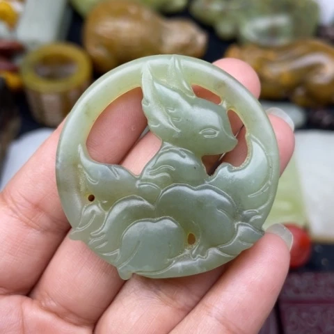 蛇纹石玉未镶嵌颈饰40