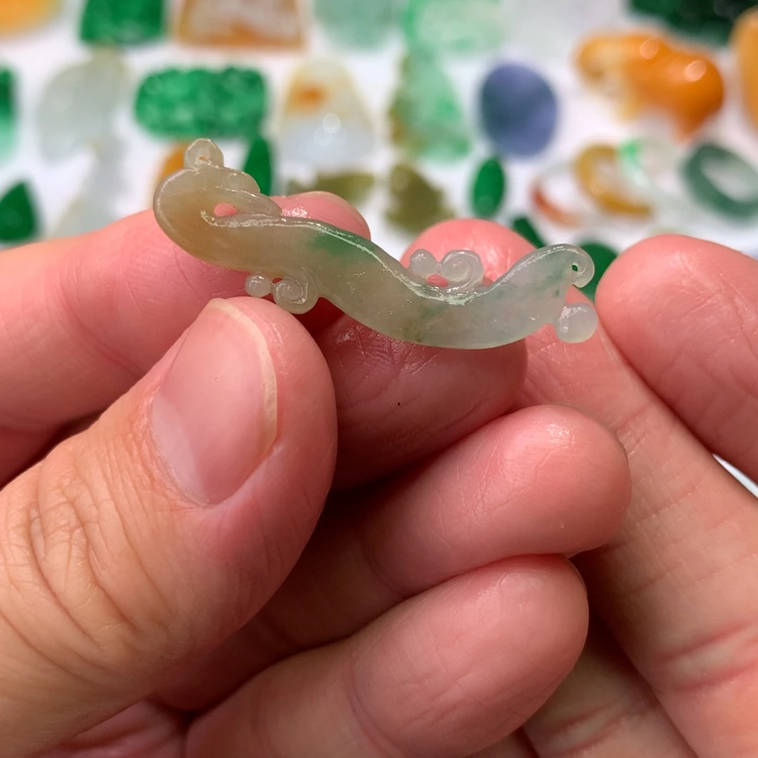 未镶嵌定制翡翠吊坠