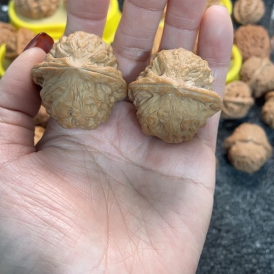 文玩核桃吊坠21靠山王