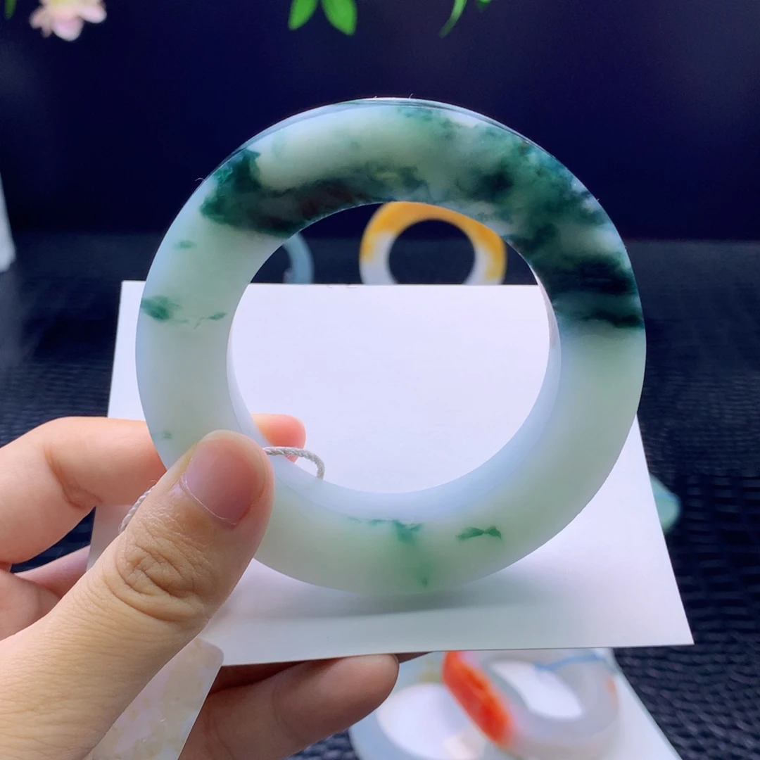 未镶嵌手镯定制翡翠