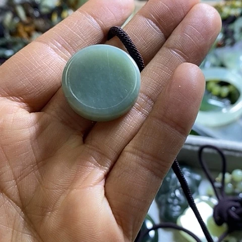 岫玉颈饰未镶嵌挂件