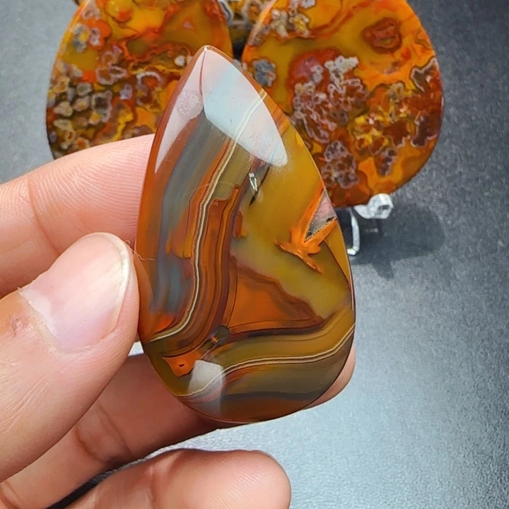 玛瑙/玉髓战国红未镶嵌沙****庄