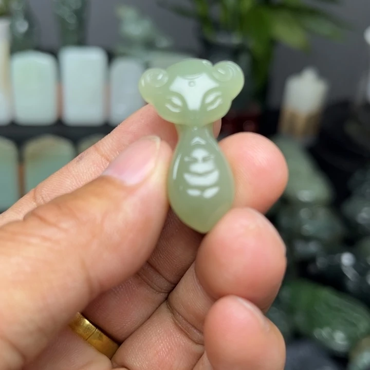 和田玉未镶嵌挂件