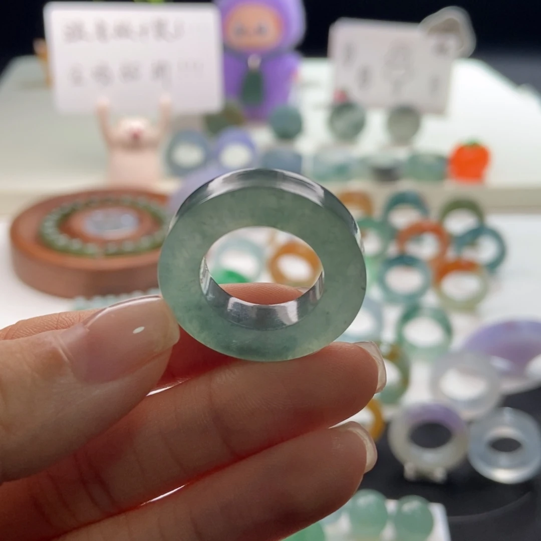 未镶嵌定制翡翠晴蓝