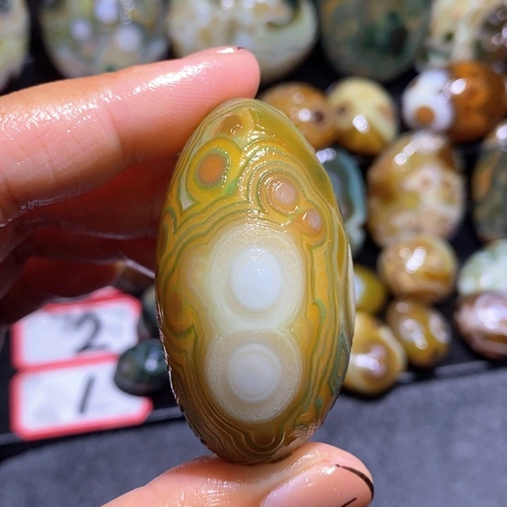 玛瑙/玉髓玛瑙吊坠未镶嵌