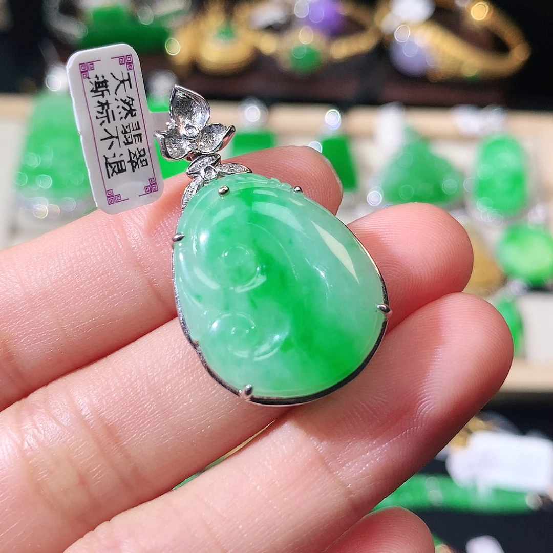 吊坠(不含链)18K金镶嵌翡翠