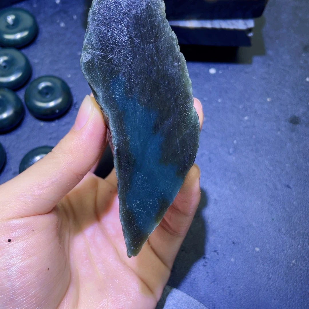 和田玉未镶嵌珠宝半成品