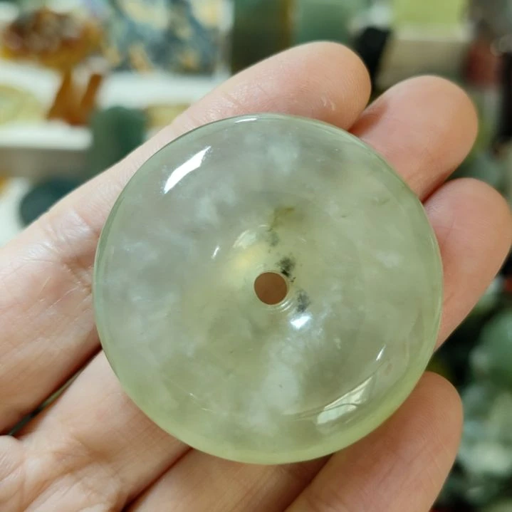 岫玉未镶嵌平安扣