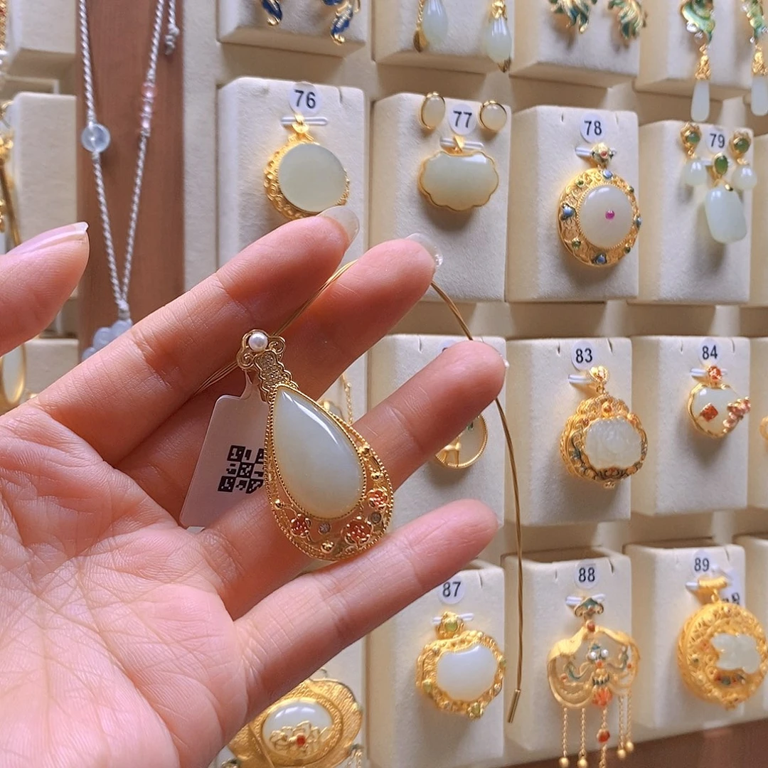 和田玉银S925镶嵌颈饰