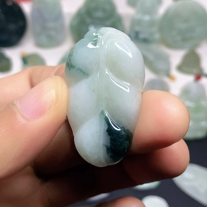 翡翠未镶嵌颈饰吊坠