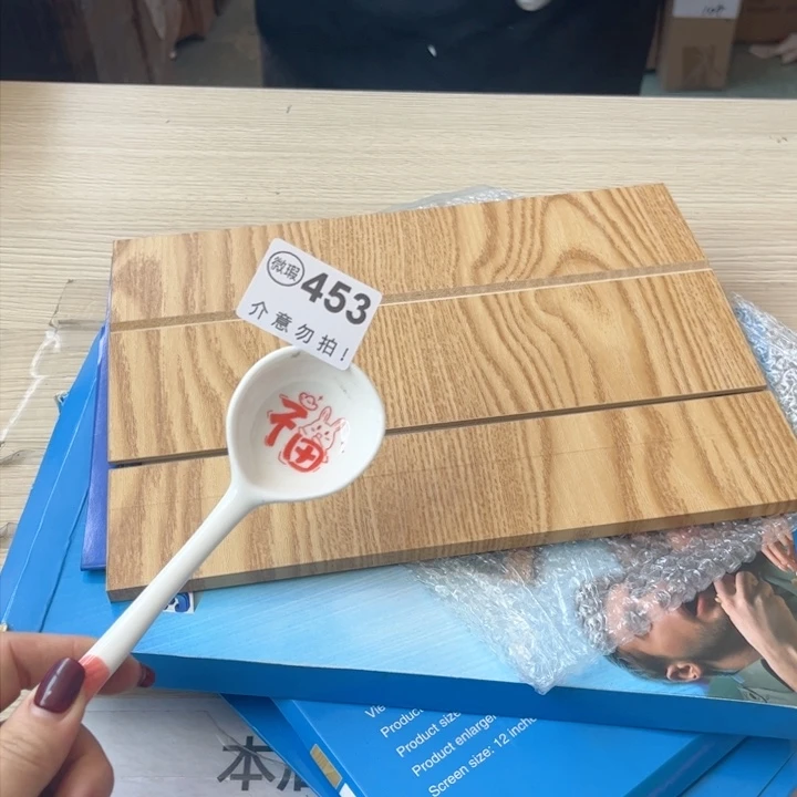 陶瓷摆件…………………………