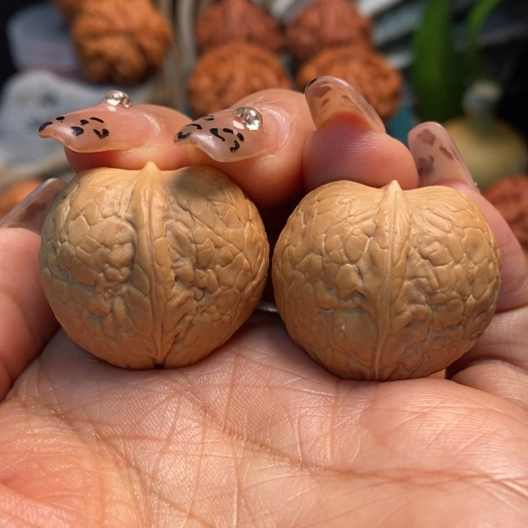 文玩核桃把件元宝