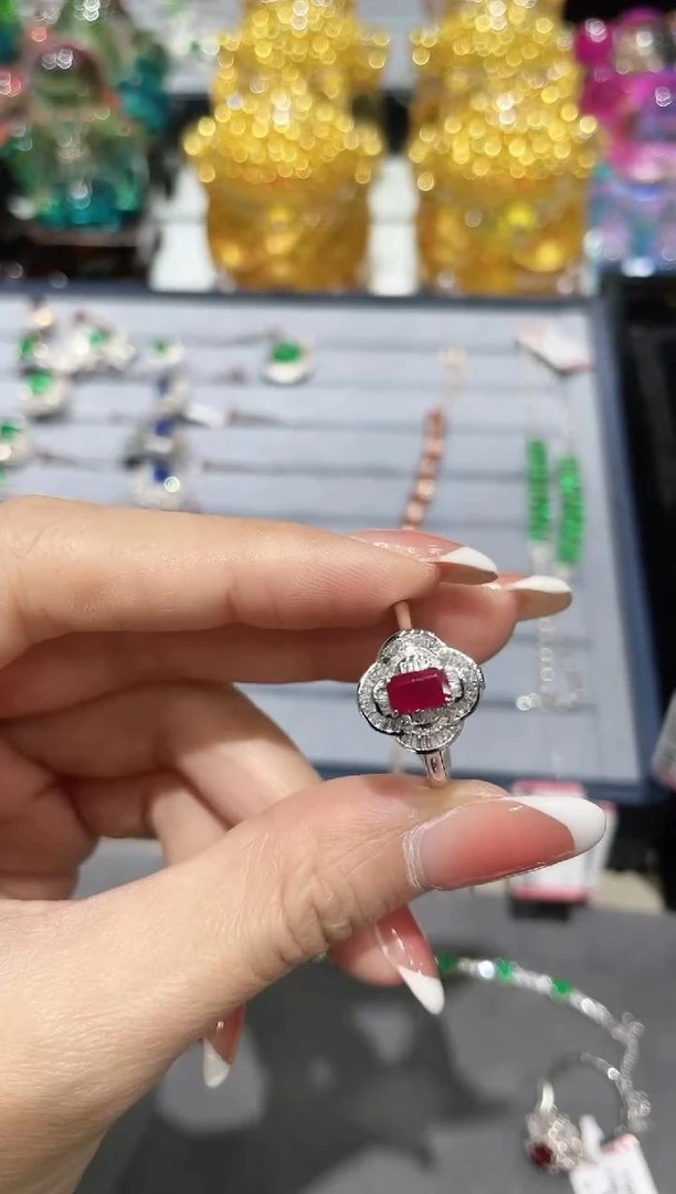 18K金镶嵌天然缅甸红宝石戒指两用款