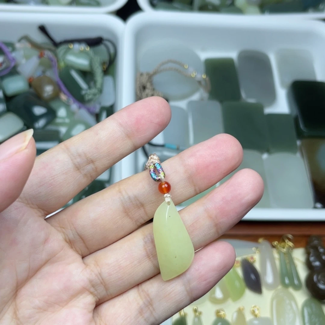【闪购商品】和田玉未镶嵌颈饰