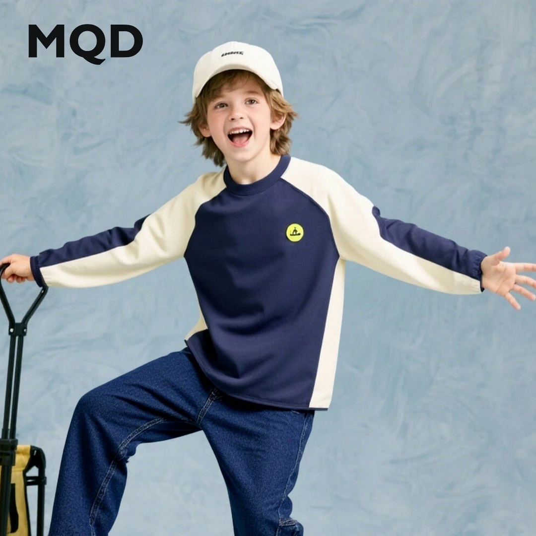 MQD男童25秋新款户外露营宽松插肩袖撞色字母圆领卫衣9653W0627