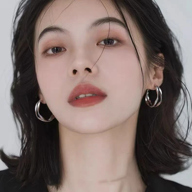 铜合金耳饰 网红素圈爆款耳环 高级感 方圆脸小耳环耳圈轻奢时尚