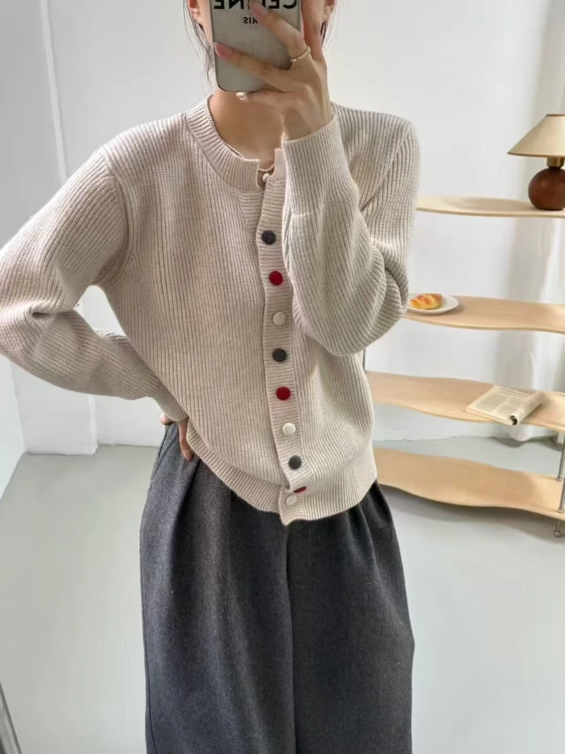 【剪刀领多彩扣】秋季女毛针织衫韩系甜美针织开衫圆领显瘦百搭