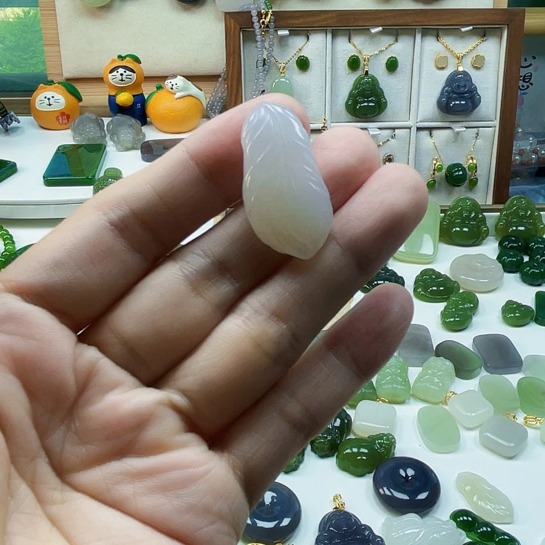 缪***缪吊坠(不含链)未镶嵌和田玉