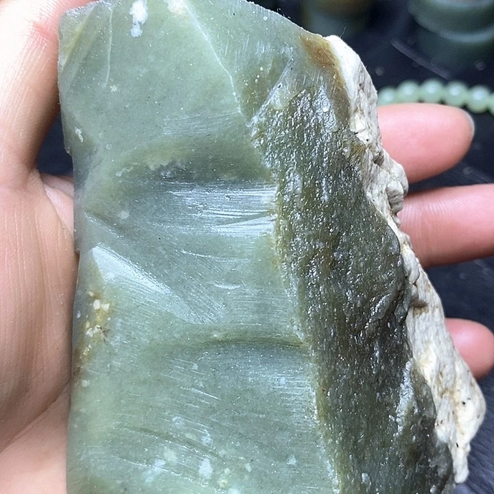 和田玉毛料未镶嵌