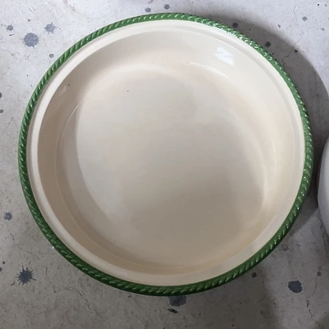 微瑕，不能明火，口径27，高度5变形