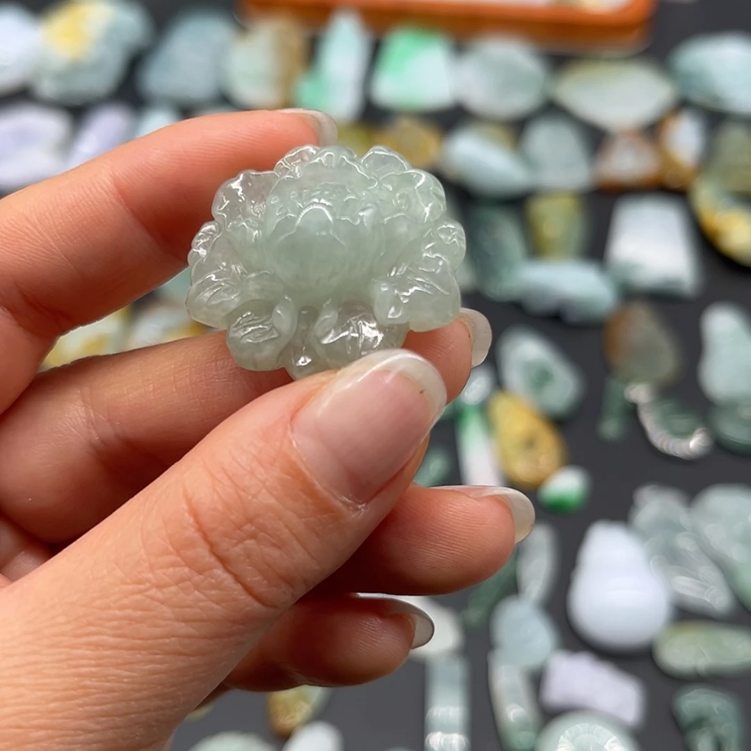 【闪购商品】翡翠颈饰未镶嵌火****牙花 抵扣