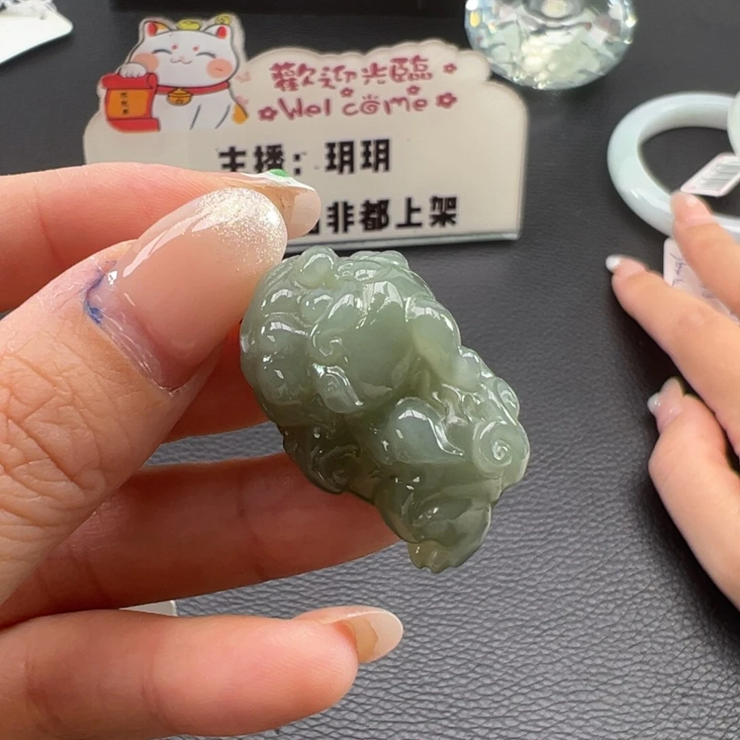 未镶嵌手镯翡翠?****家