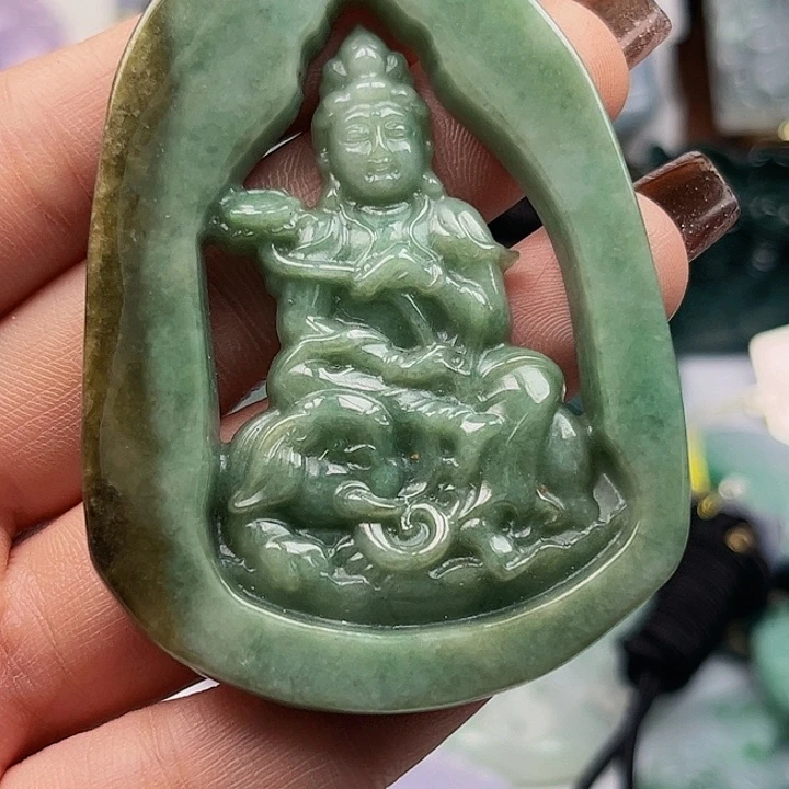 翡翠未镶嵌颈饰挂件