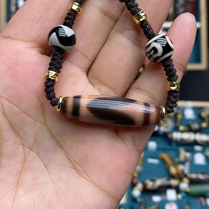 玛瑙/玉髓颈饰合金