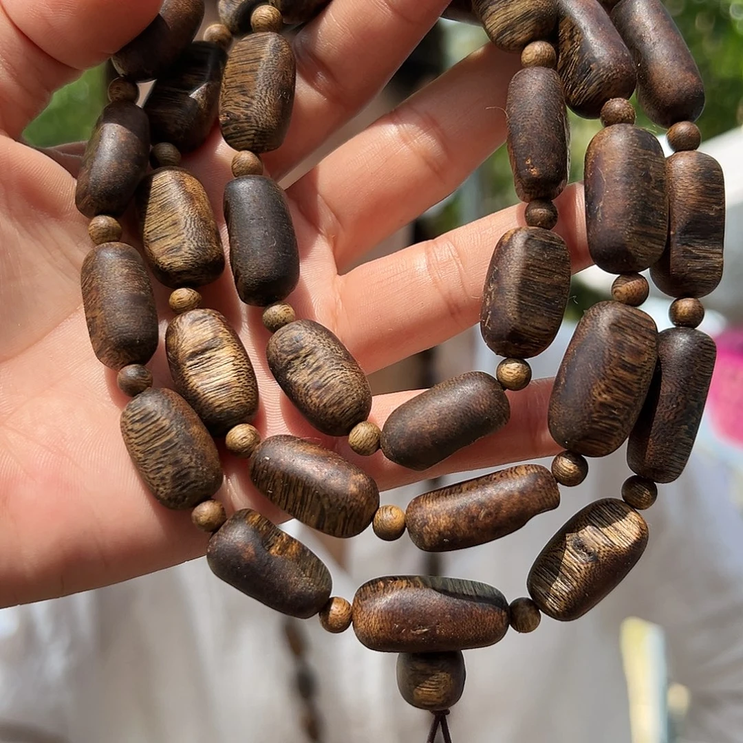 沉香手串海南莺歌绿奇楠流油王天然野结香留疤珠多样性发其一51克