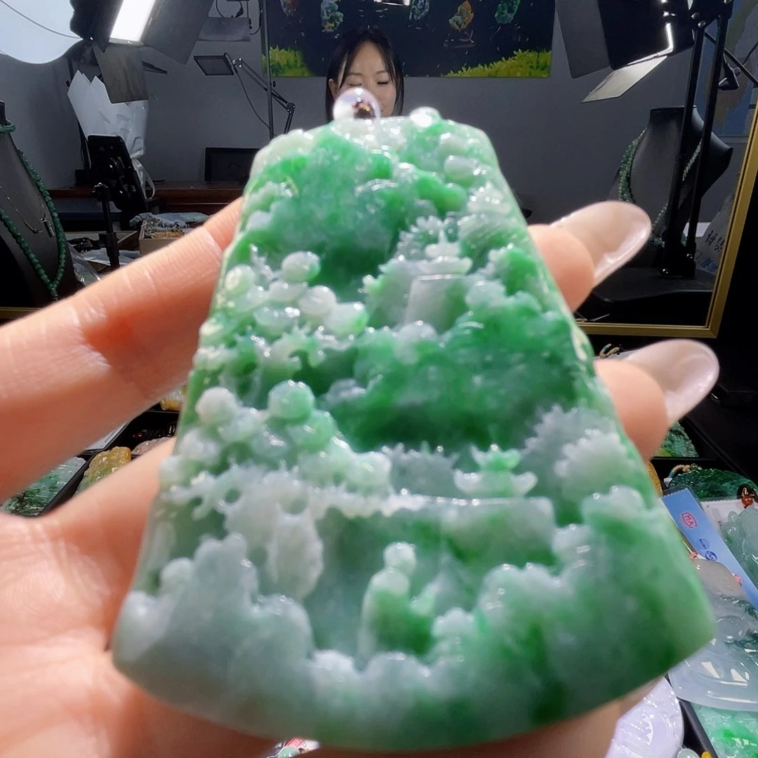 颈饰未镶嵌翡翠一