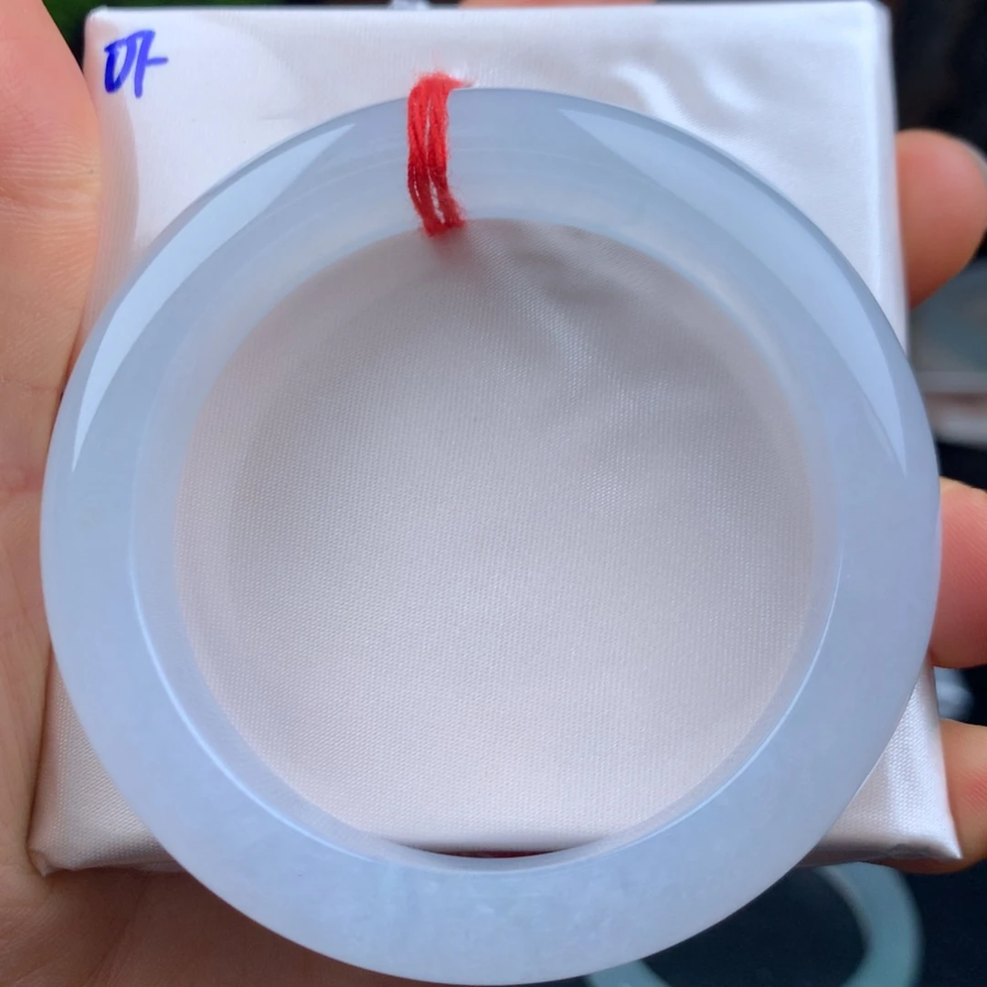 翡翠未镶嵌手镯白冰