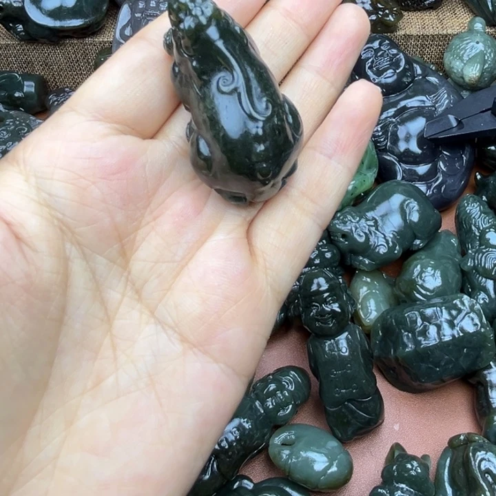 和田玉未镶嵌挂件