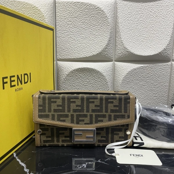 未使用/芬迪/包包/250714LL0004