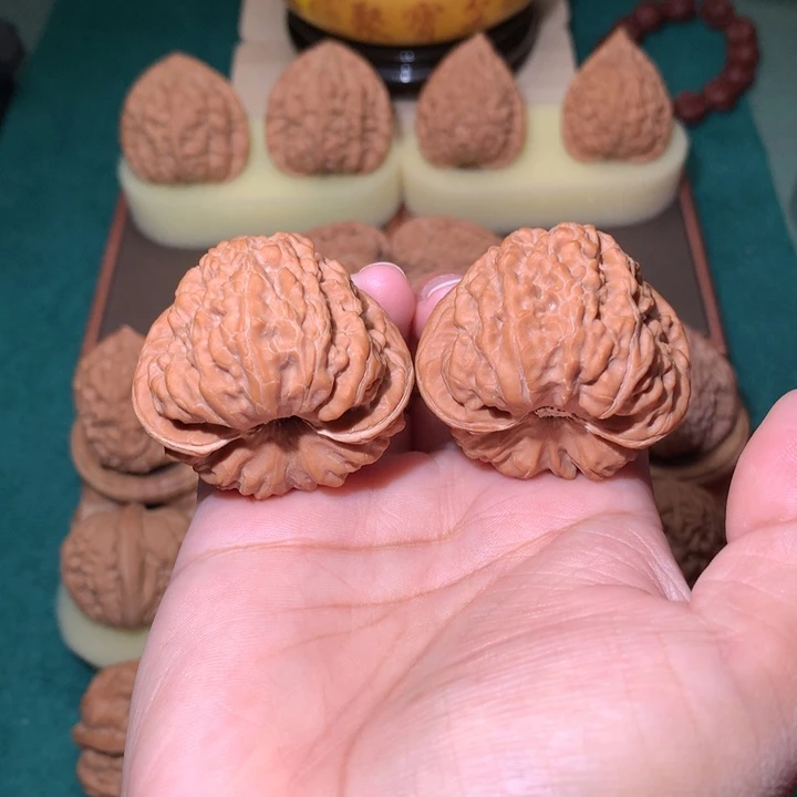 核桃文玩核桃把件平谷凹底