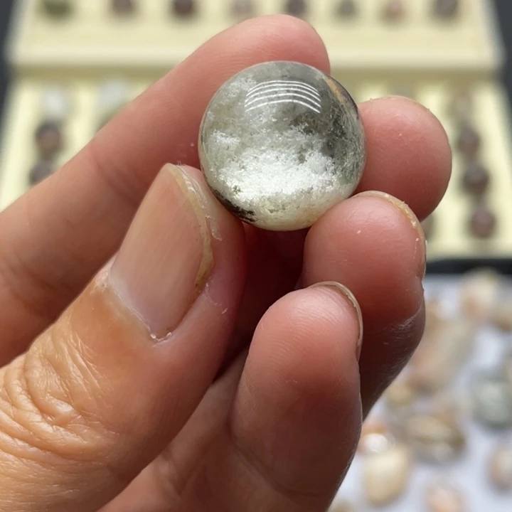 纯天然粉色幽灵碧玺（处理）