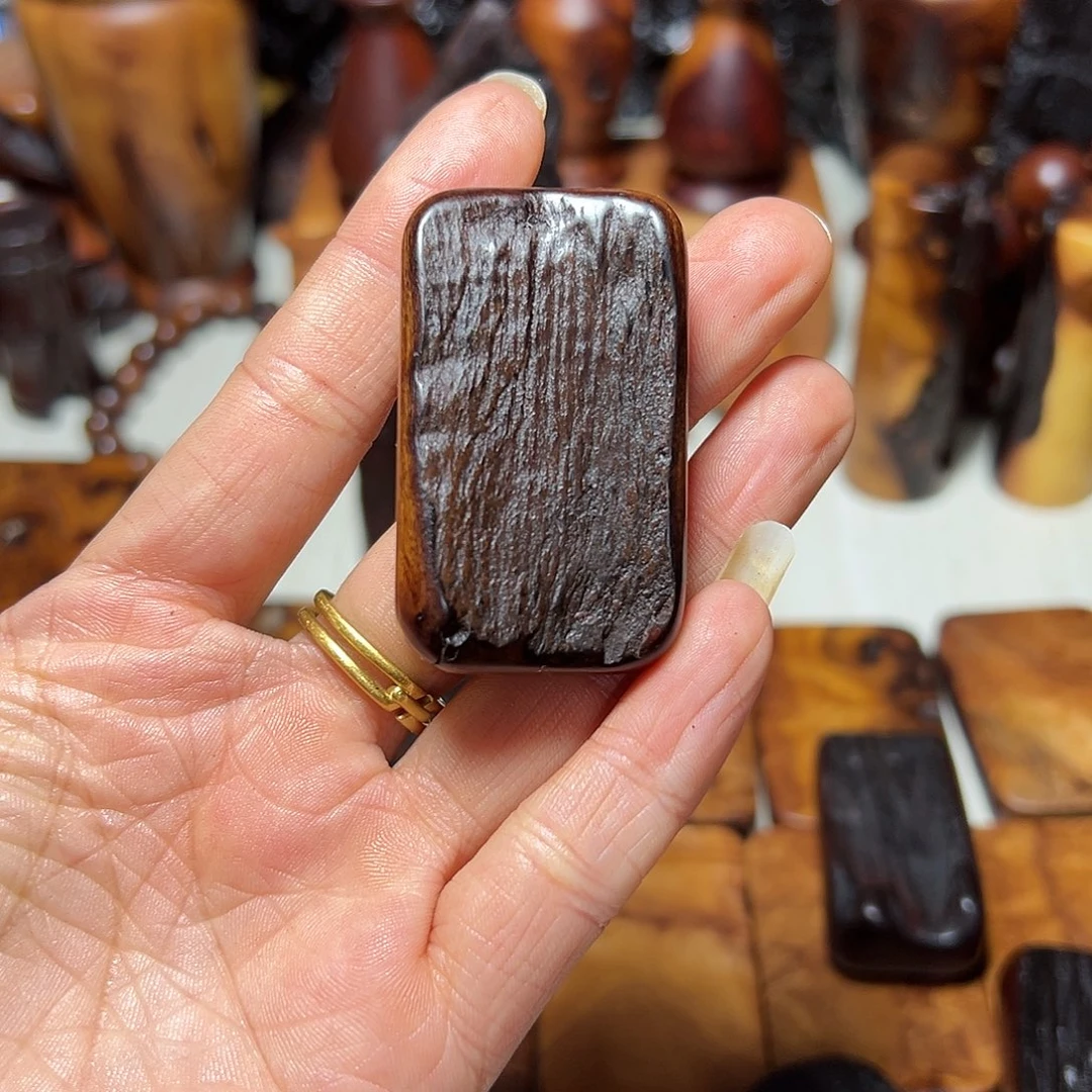 枣木用****9直播间默认截图