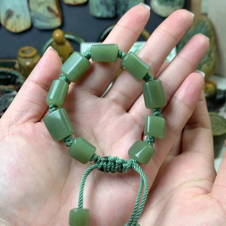 岫岩河磨玉（透闪石质玉）手串未镶嵌H***8