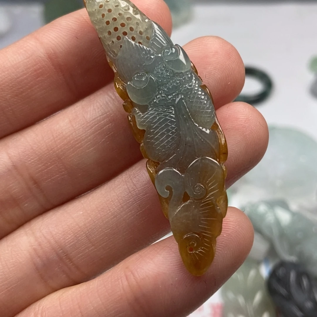 翡翠未镶嵌颈饰翡翠