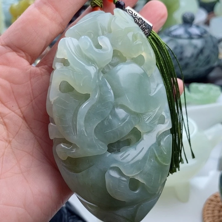 岫玉四大名玉手把件未镶嵌