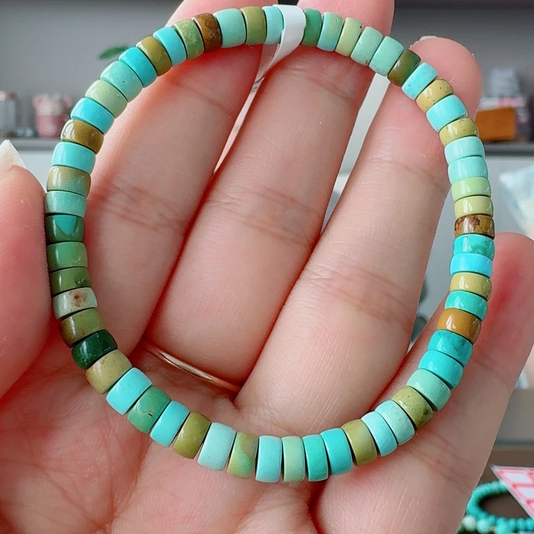 绿松石未镶嵌颈饰