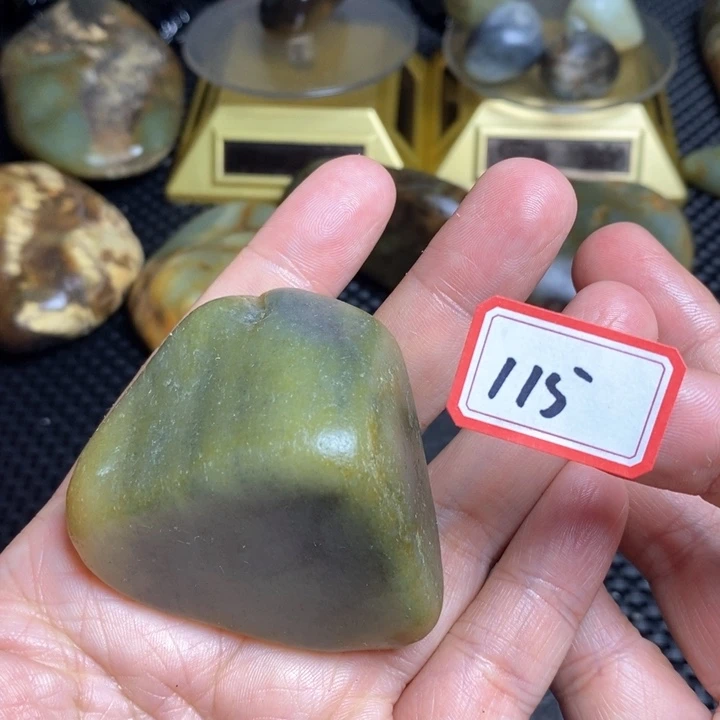 未镶嵌和田玉把件115