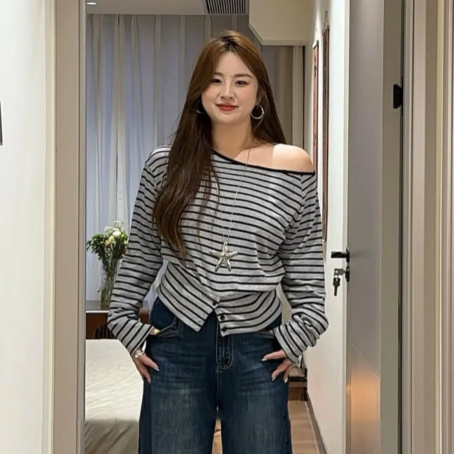 【9026】大码女装胖mm秋季设计感不规则斜肩条纹长袖T恤显瘦上衣