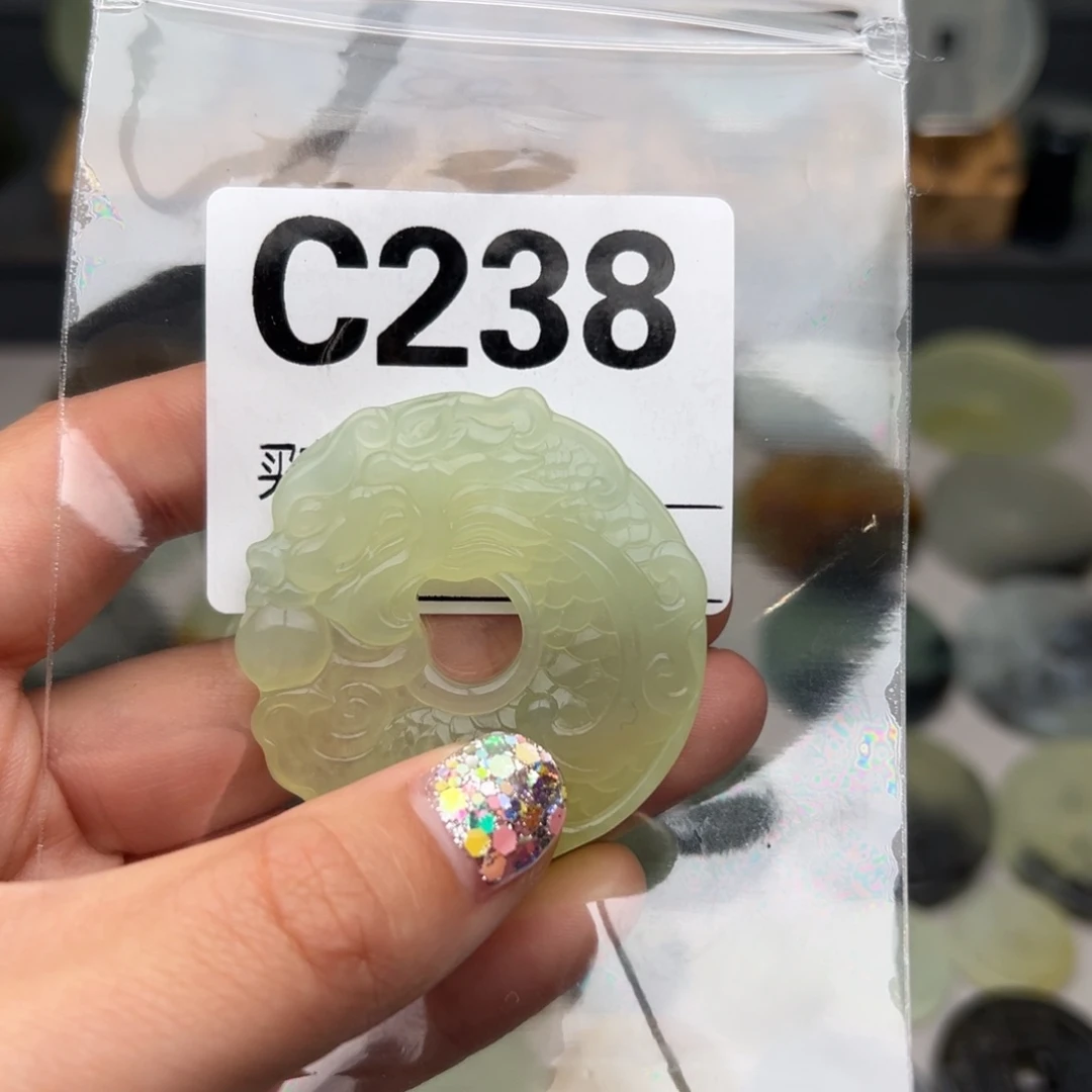 蛇纹石玉颈饰未镶嵌胡*程