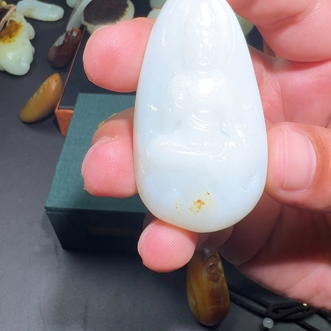 颈饰未镶嵌和田玉