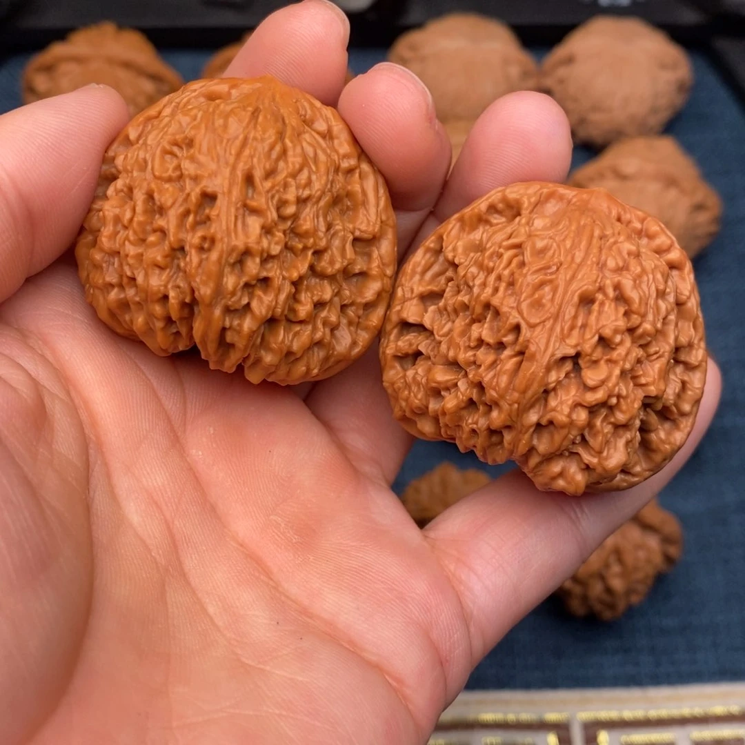 文玩核桃把件42拉丝蚂蚁三角疆