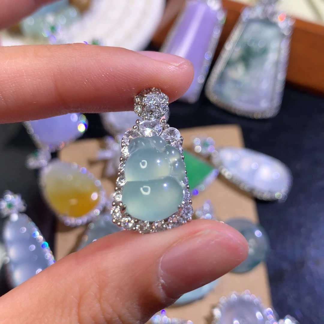 _***^翡翠银S925镶嵌颈饰