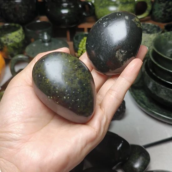 用***6蛇纹石玉未镶嵌手把件