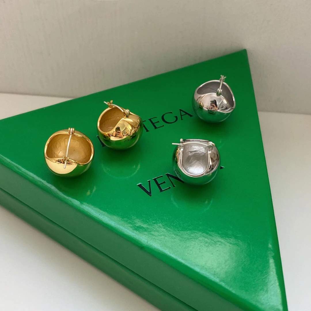 铜合金耳饰 法式复古圆球形耳环ins博主同款时尚通勤